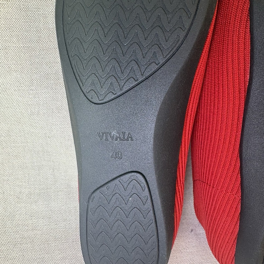 Vivaia Margot 2.0 Red Square Toe V Cut Comfort Ballet Flats EU40 US9 NWOB! - Picture 7 of 8